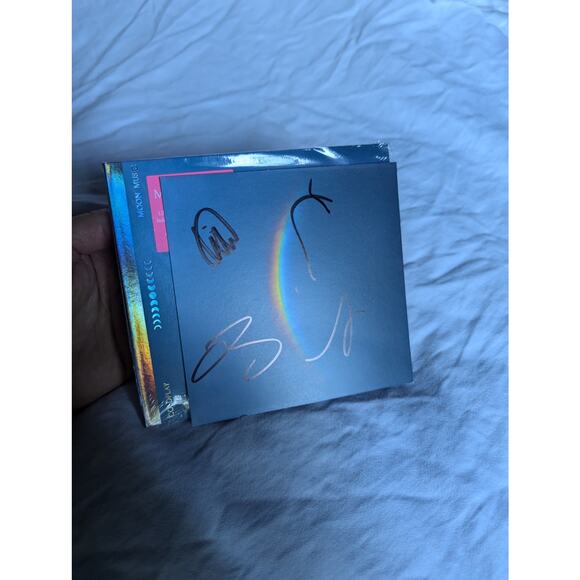 Coldplay Moon Music Signed CD Limited First Edition First Eco Rainbow EcoCD - Picture 11 of 12